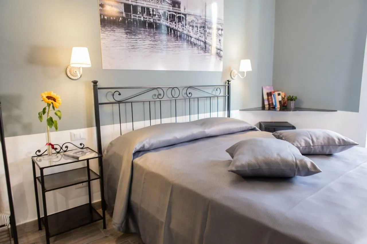 Demithos Rooms La Spezia 3*,