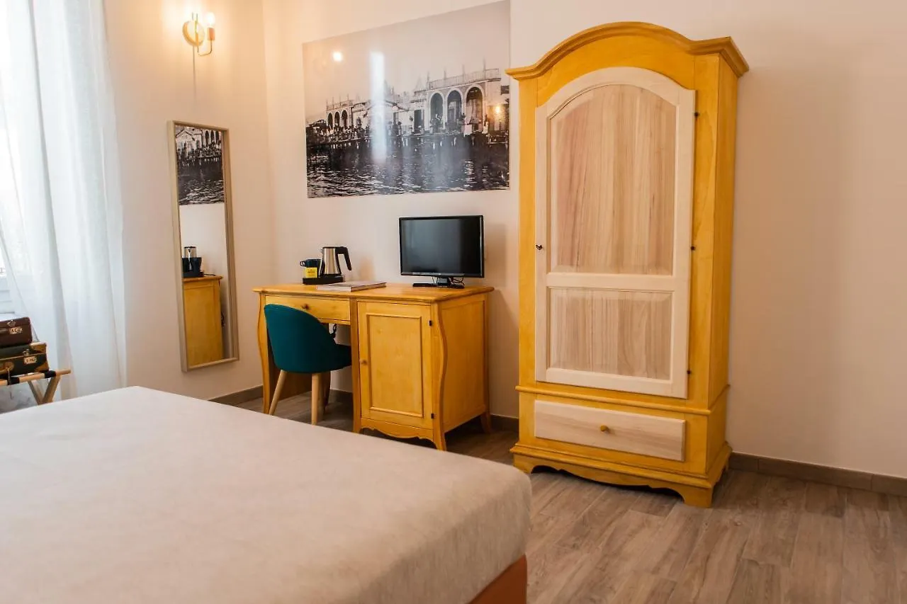 Demithos Rooms La Spezia