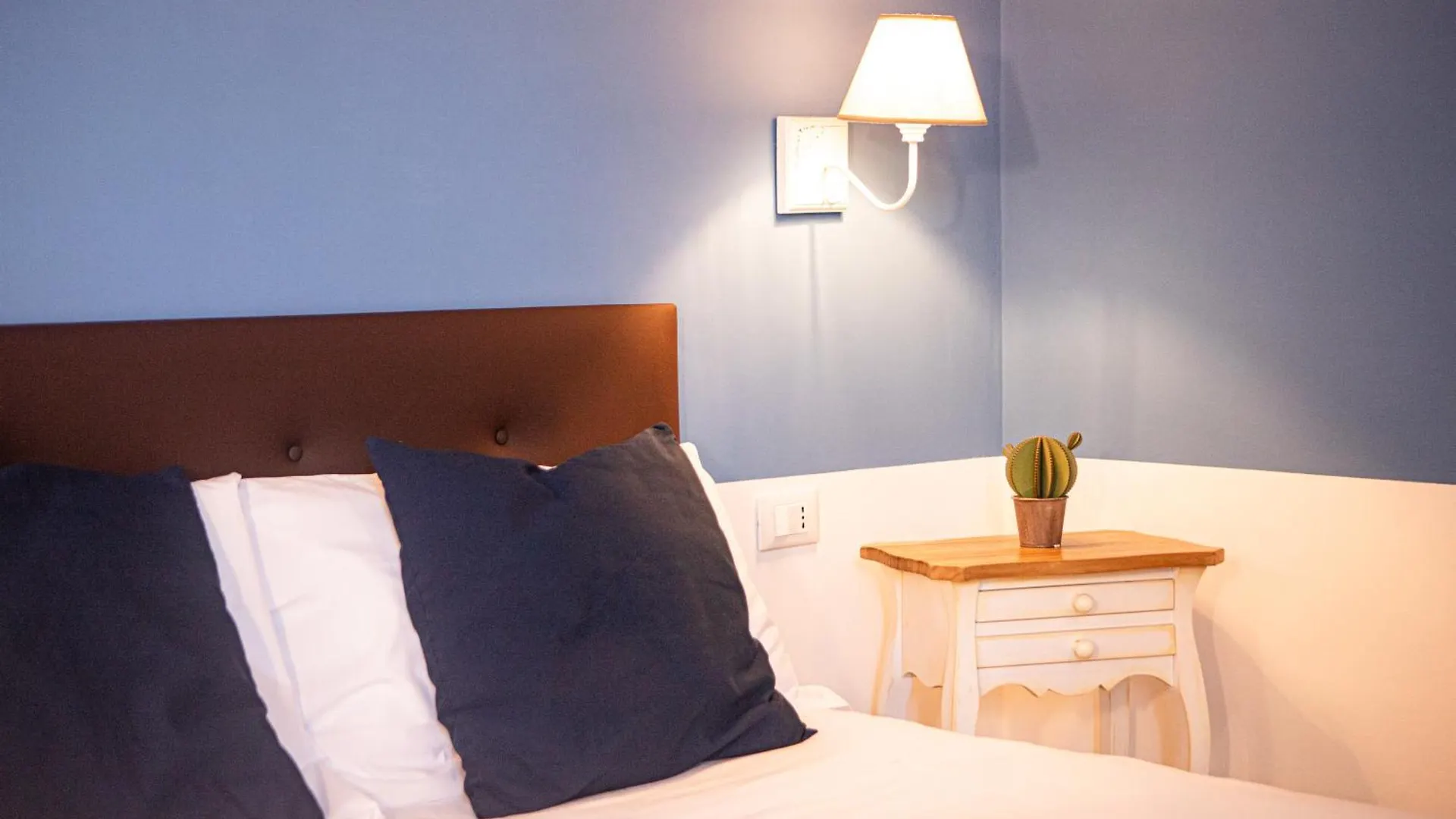 Demithos Rooms La Spezia 3*,  Italy