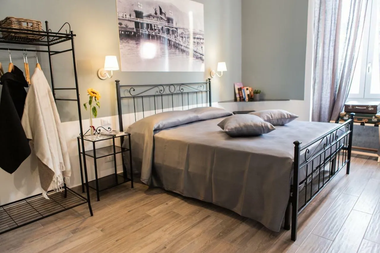 Demithos Rooms La Spezia Italy